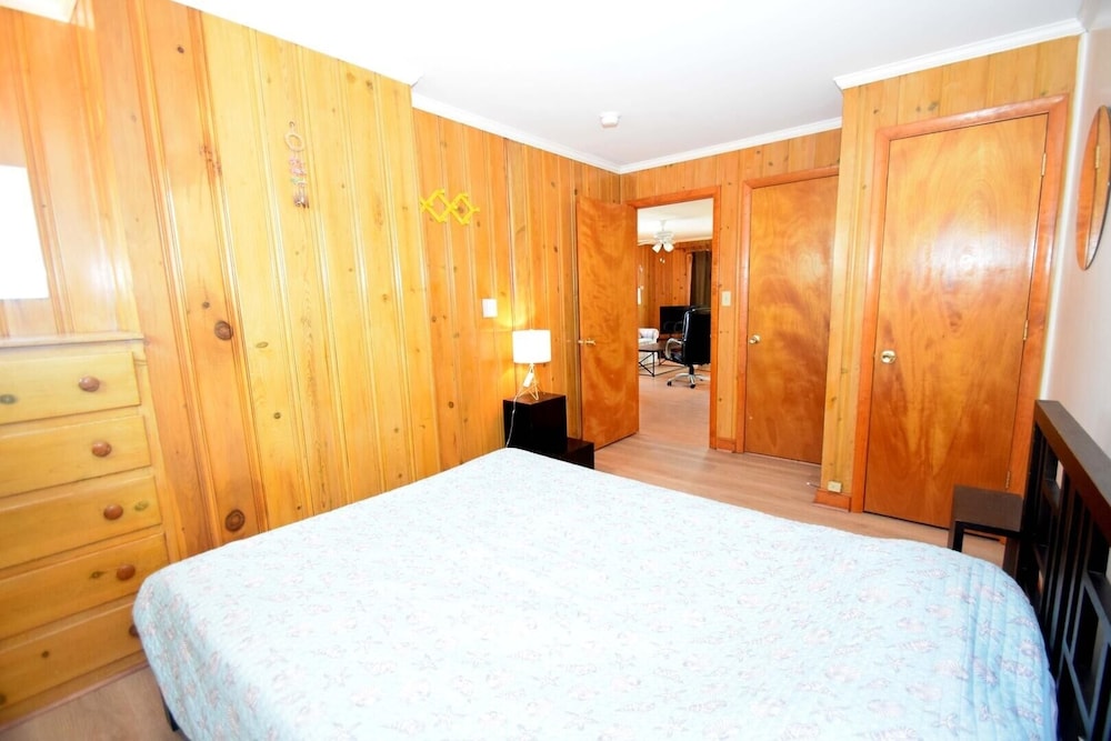 Sea Point 6 2 Bedroom Condo by RedAwning view 3