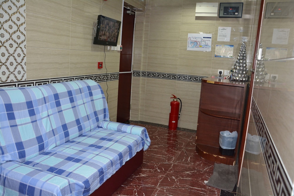 Everest Hostel