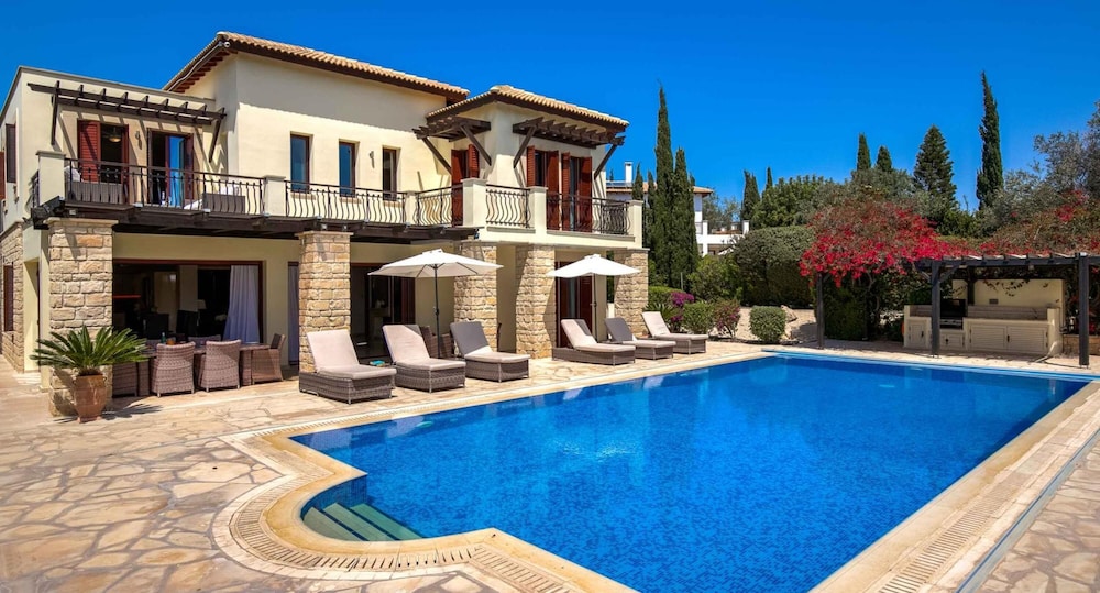 Villa 327 Galinios in Kouklia