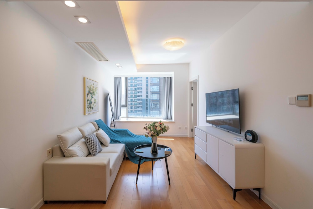 Tyms Elegant 1BR 1BA Apt Yongxin Century