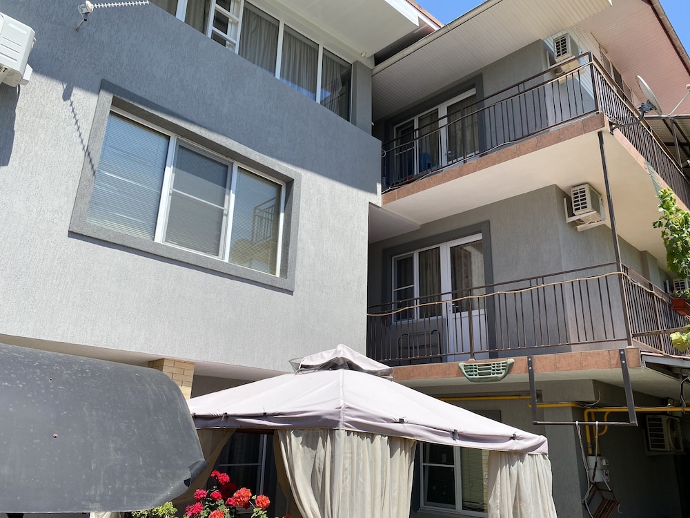 Antonina Guest House