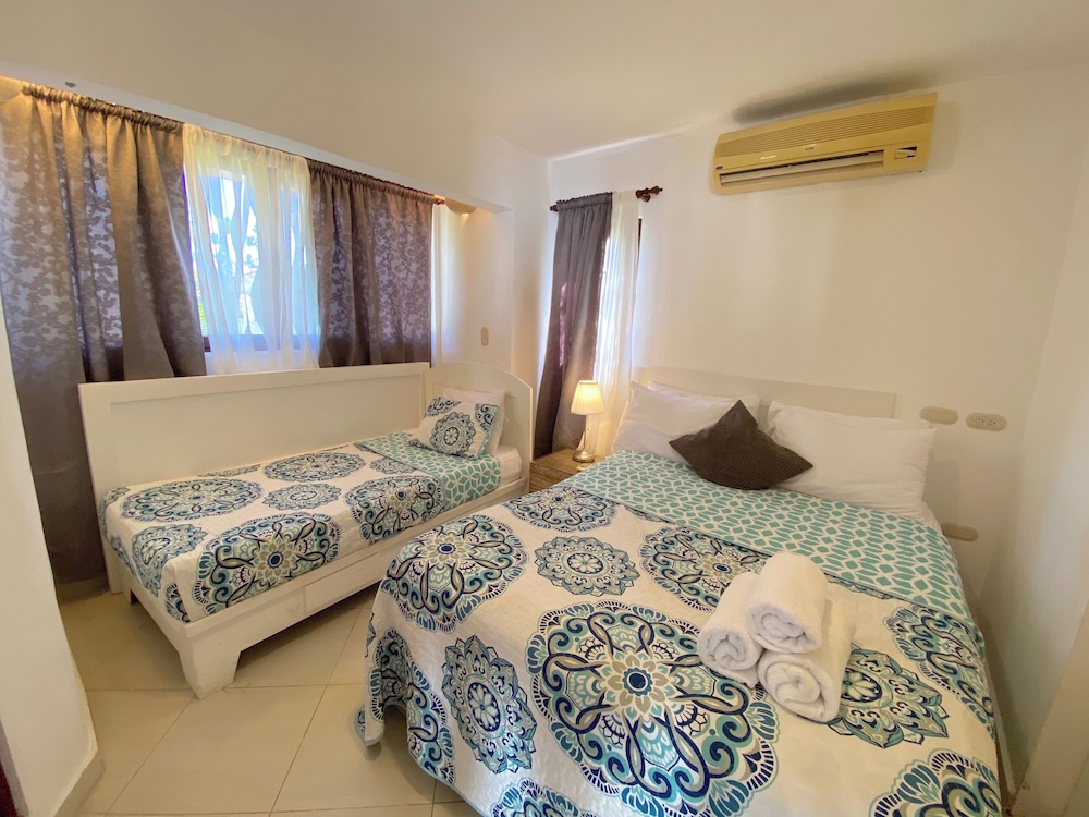 TROPICAL VILLAS playa LOS CORALES