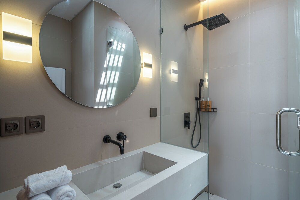 Nova Oasis 1