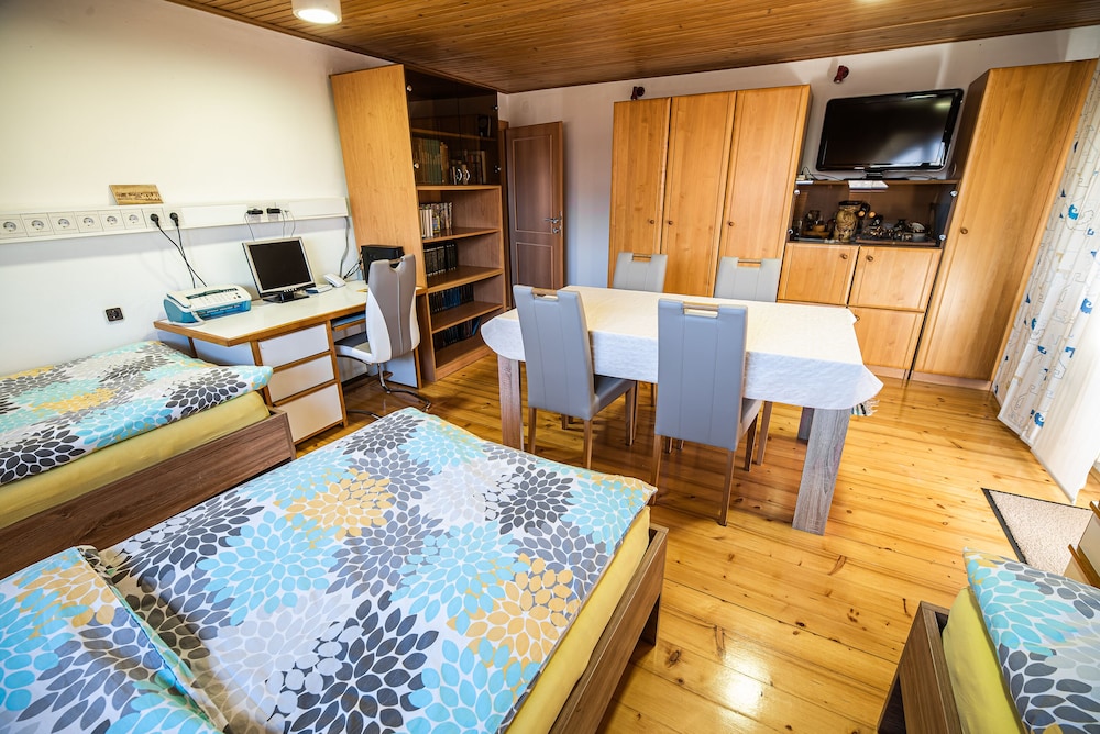 Three Bedroom Apartment Ana With hot tub