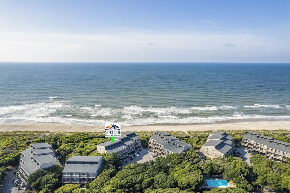 Ocean Grove J2 4 Bedroom Condo by RedAwning view 5