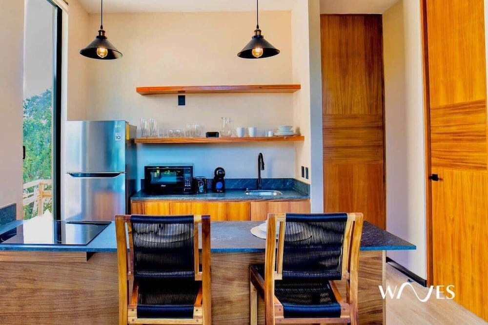 Great Located Studio PH With Private Pool by Waves Management