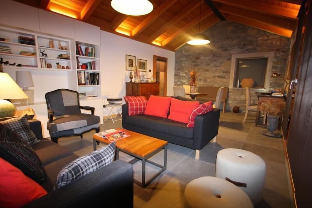 Maison Perriere