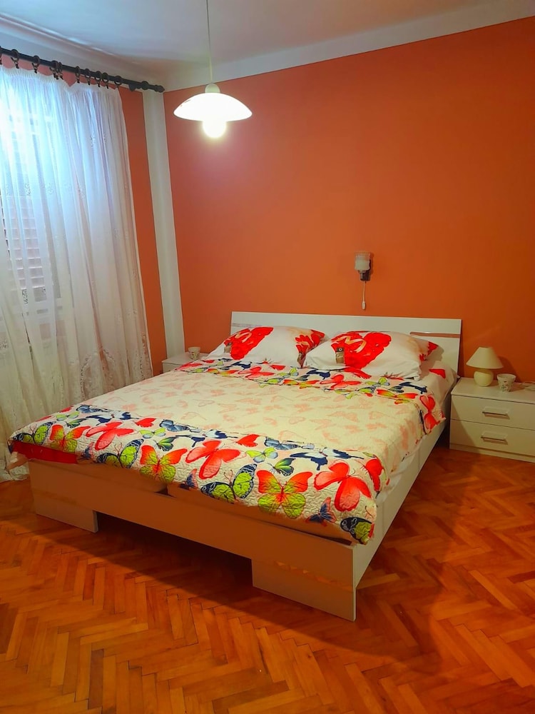 Spacious and Sunny Apartment on Island Rab view 3