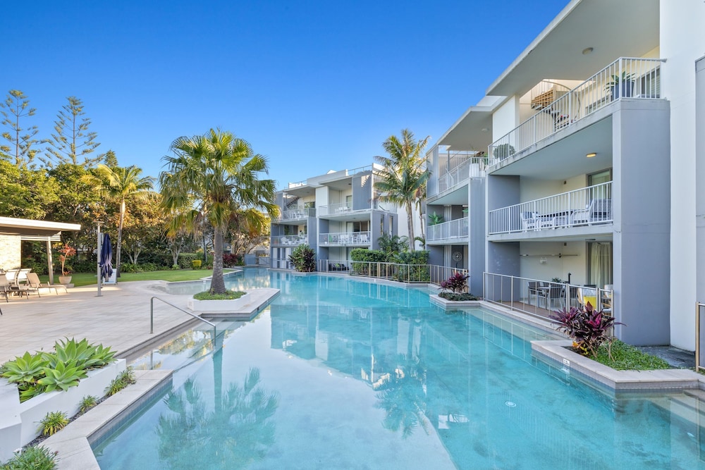 3BRM Poolside in the Heart of Casuarina