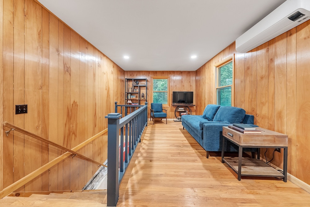 Peaceful Lakefront Getaway On Cayuga Lake 4 Bedroom Cottage