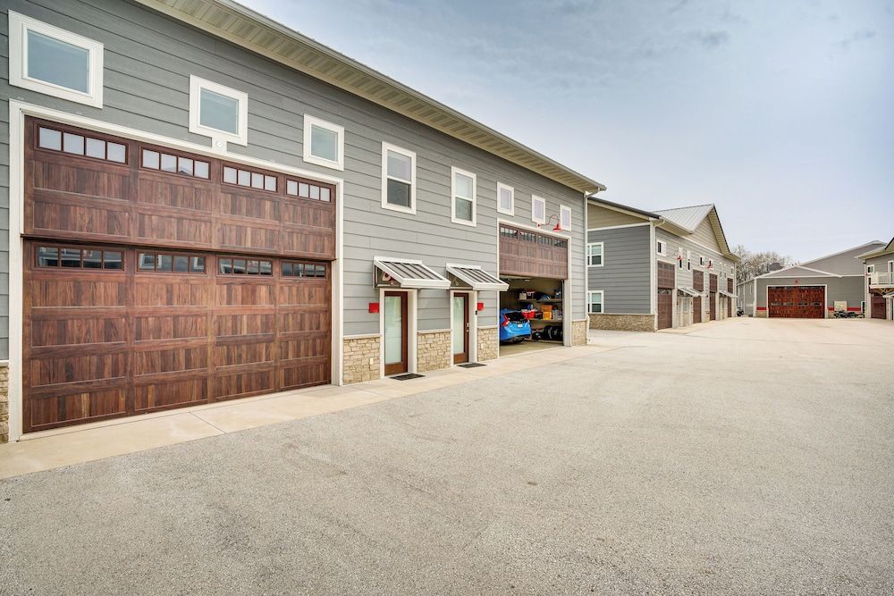 Home Near Road America & Elkhart Lake