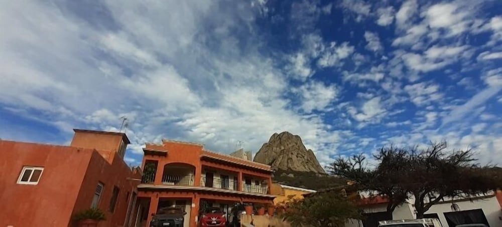 Hotel Casa Cabrera - Image 1