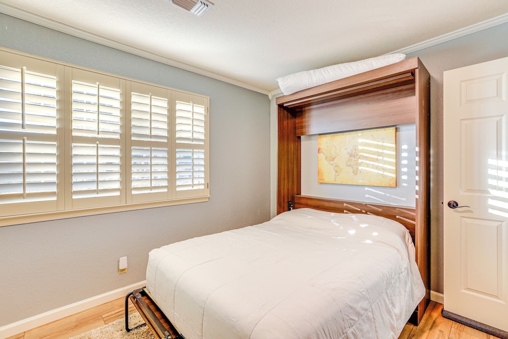 Near San Luis Obispo Wine Country: Mtn-view Haven