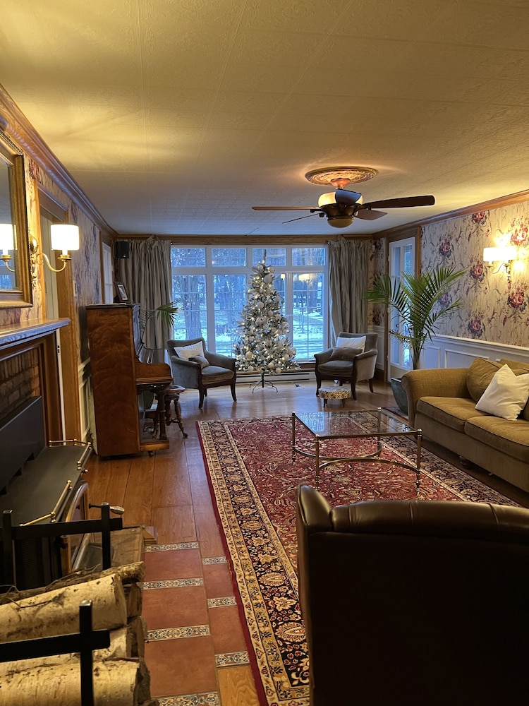 Lee Farm Inn