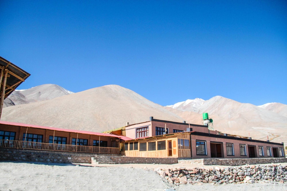 Ser Bhum Tso Resort