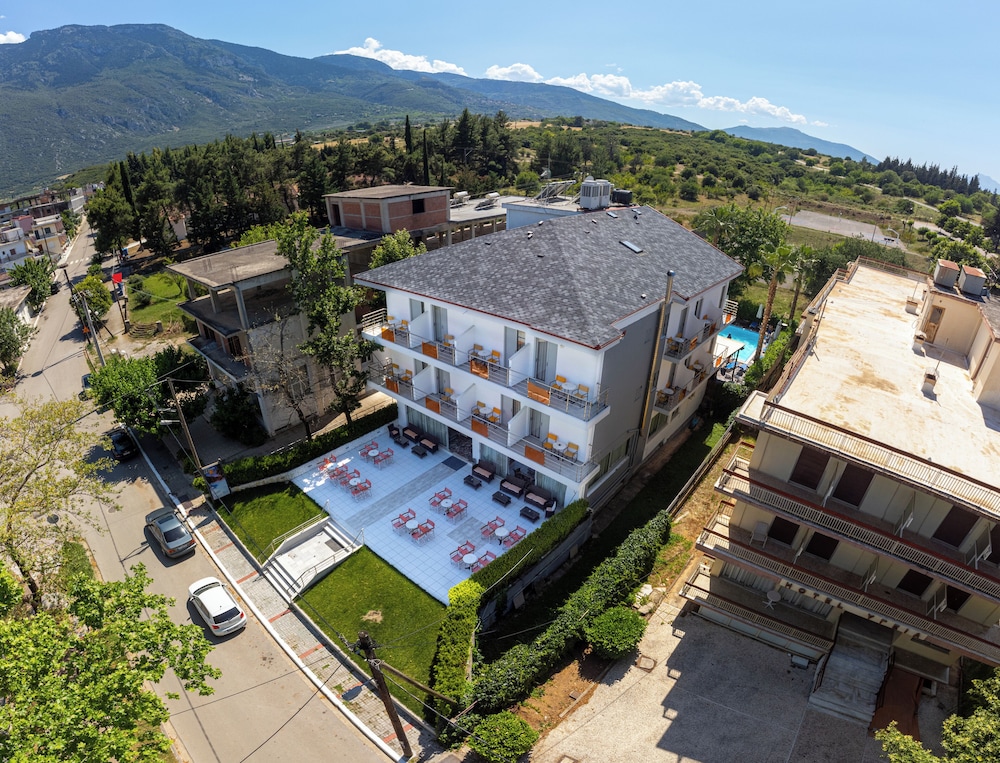 HOTEL ENA
