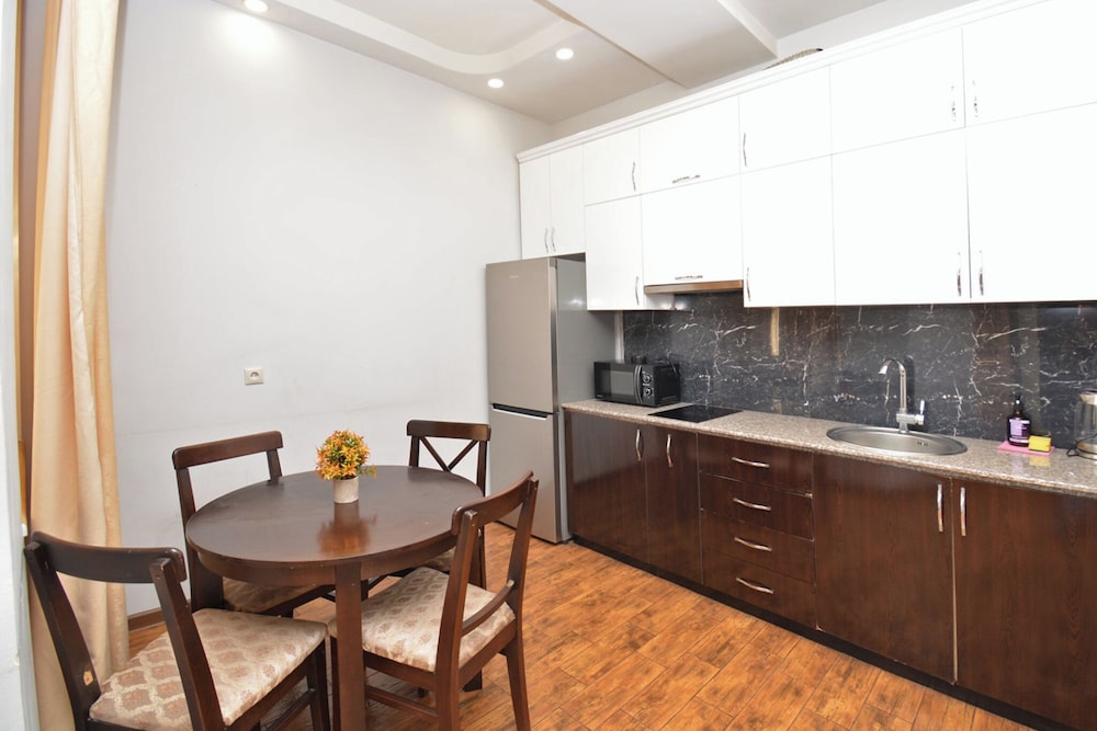 Apartment on Aram street