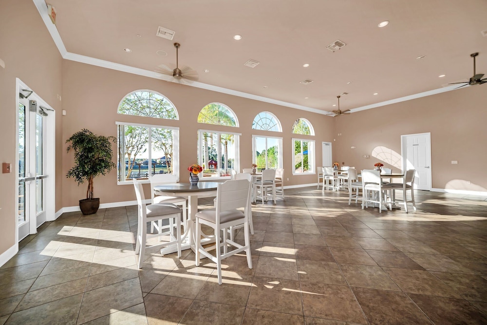 meeting & event spaces