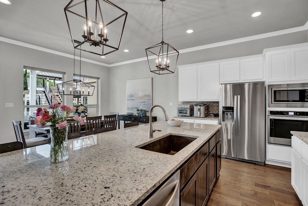 Stunning Luxury Home on Lake Lbj! - Property Image 30