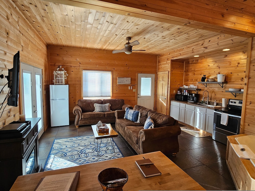 Honey Bear Haven Suite 3