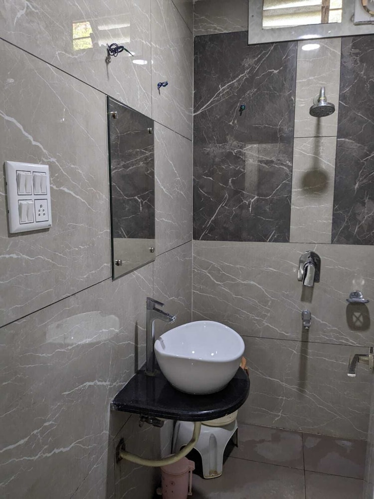 Hotel Shivneri