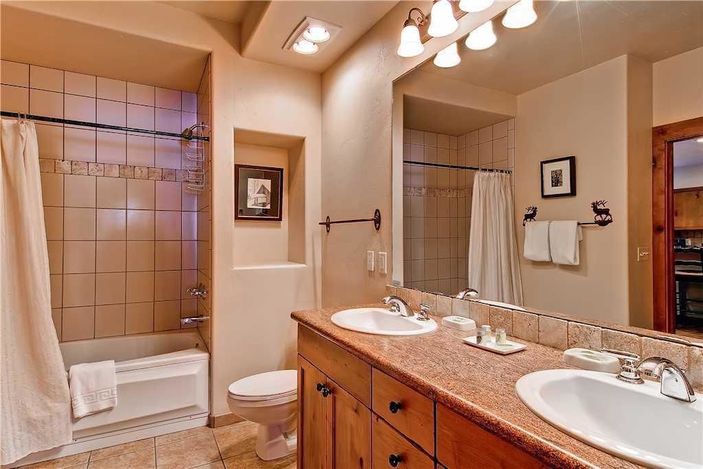 Tl2112 Easy Mtn Living! Very Convenient Location! Winter Specials!