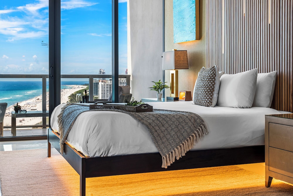 Luxury Vacation Rentals in South Beach by LRMB