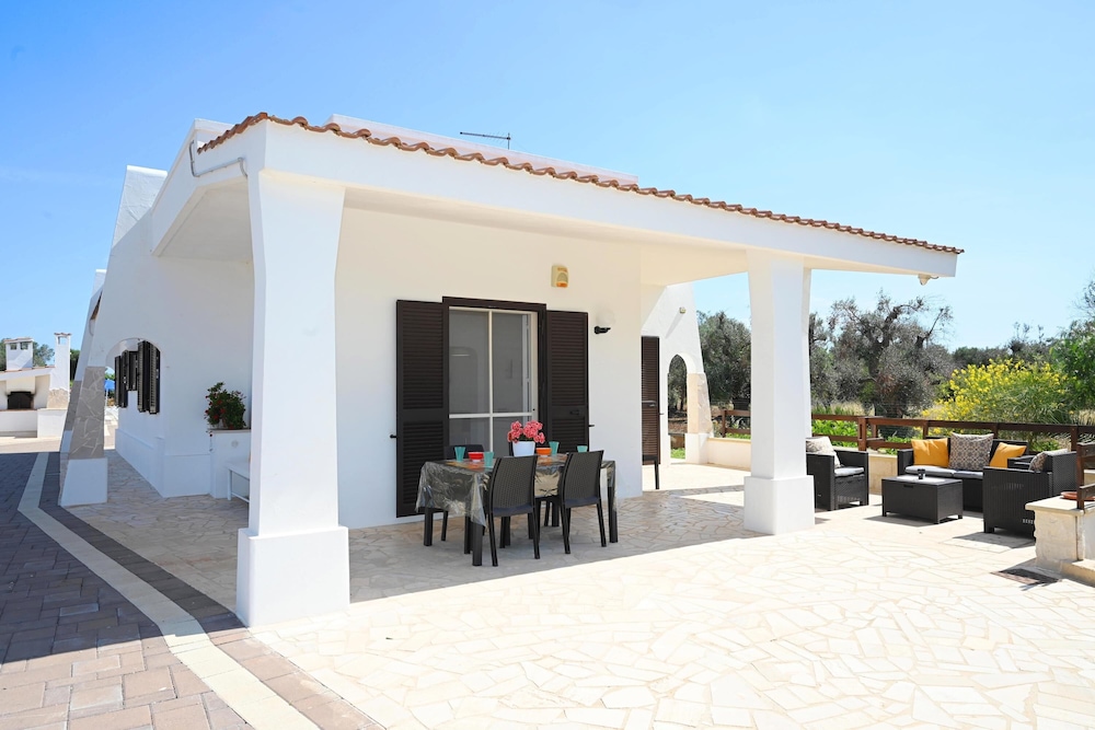 Villa Lino with Pool by Wonderful Italy