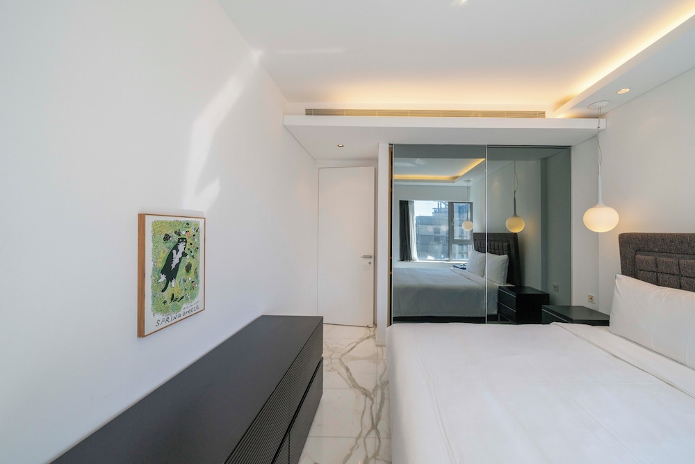 Tyms Bright 2BR 1BA Suite Xujiahui