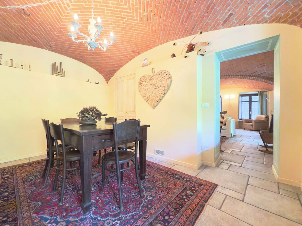 Dimora il Pozzetto Elegant Villa With Garden