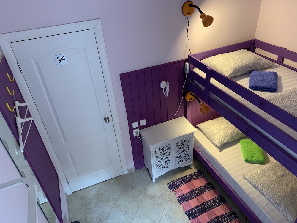 Hostel Makarena