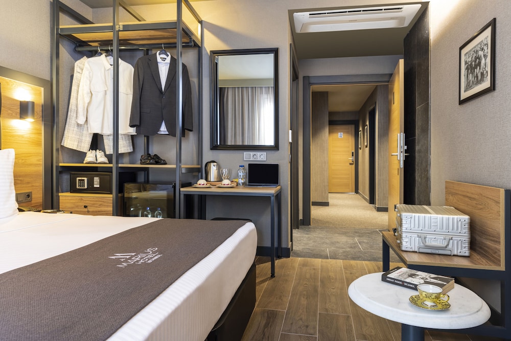 Marius Otel - Image 22