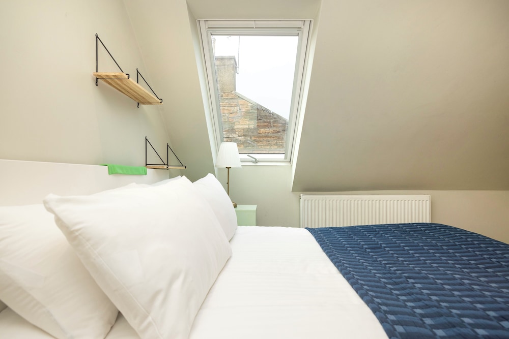 Luxury Family Flat in Edinburgh New Town