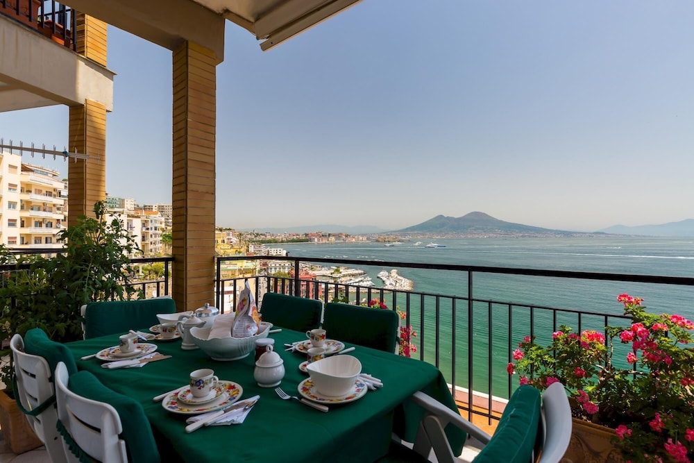 O-house Posillipo in Napoli