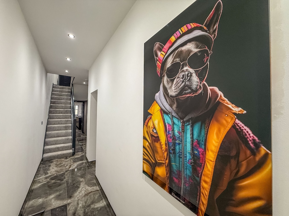 Santi House