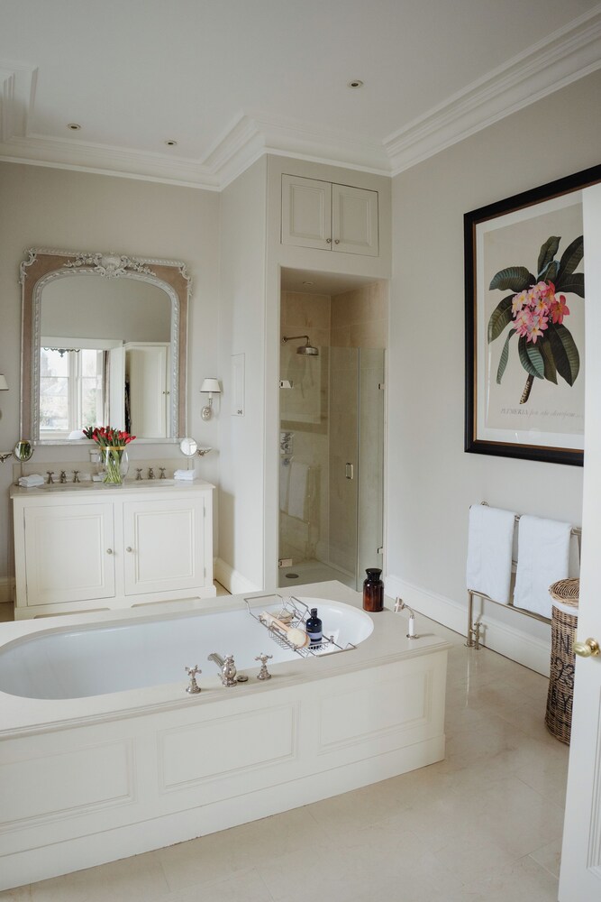 Private and Prestigious Luxury Home
