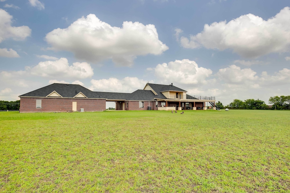 The Oasis Ranch 20-acre Ranch in Whitewright! view 3