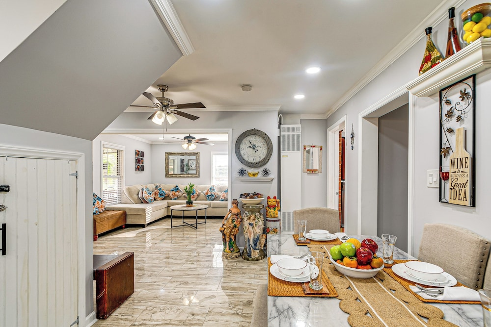 Walk to Historic Dtwn Burlington: Home w/ Yard
