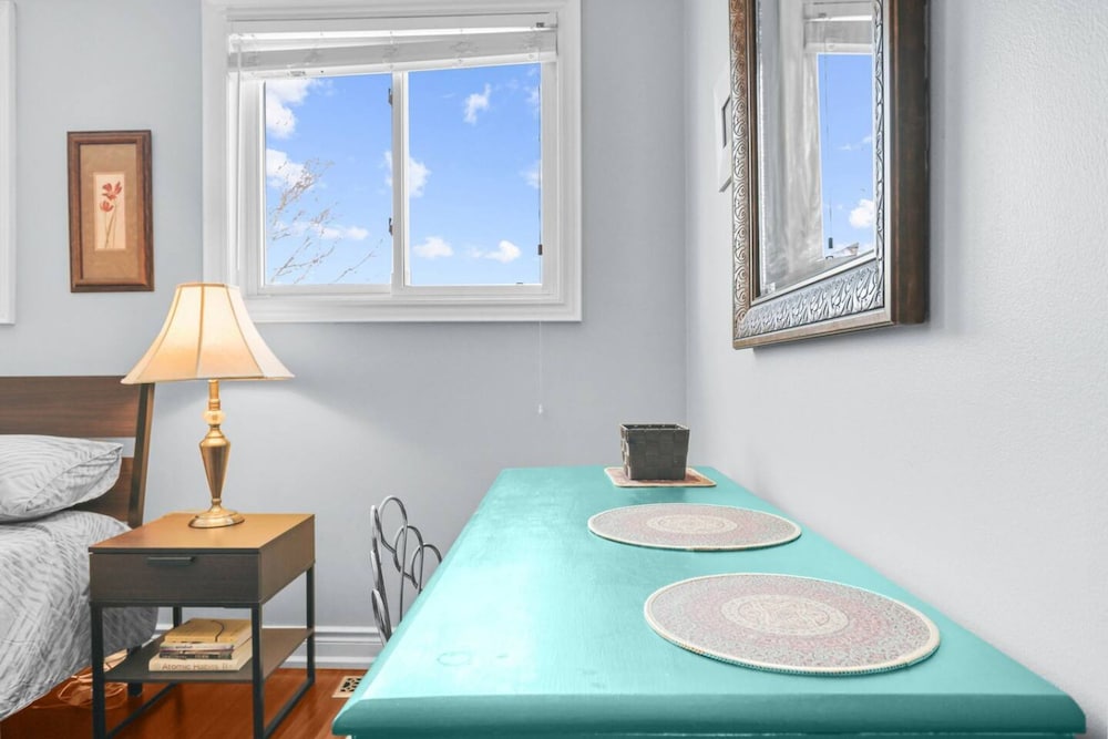 Stylish 3BR Whitby Home in Prime Location