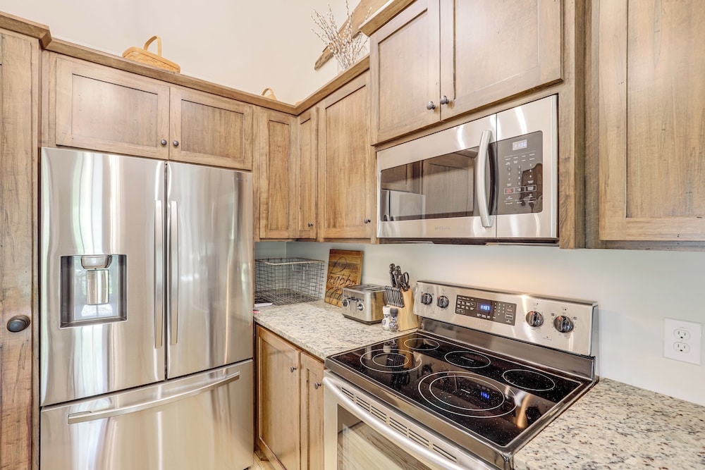Hike, Leaf Peep & More: Sleek Cabin in Weaverville