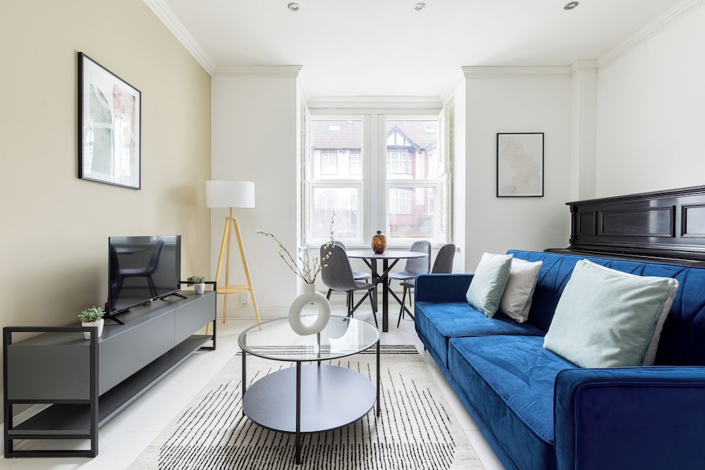 Beautiful 2 bed in Walthamstow