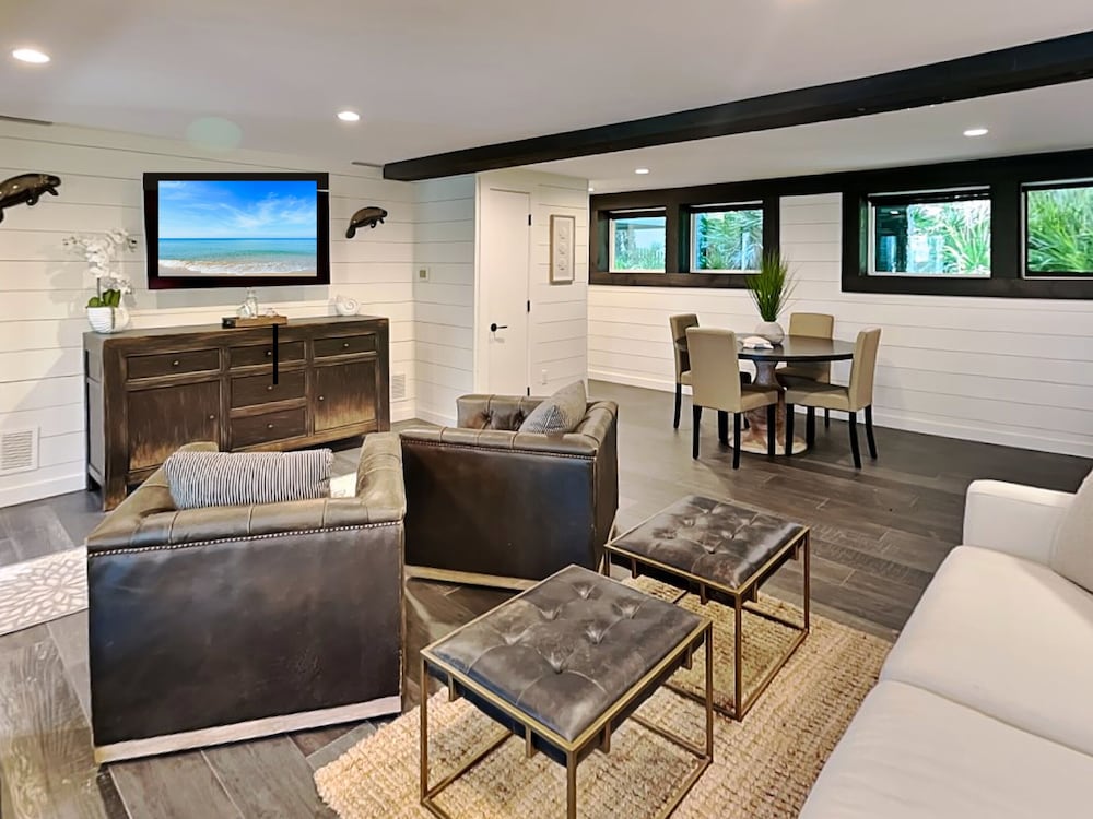 Ocean Commotion by Distinctive Beach Rentals