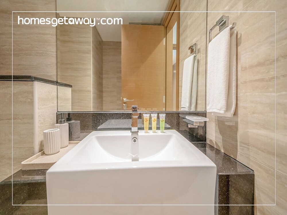 Contemporary 2BR Apt Fully Furnished