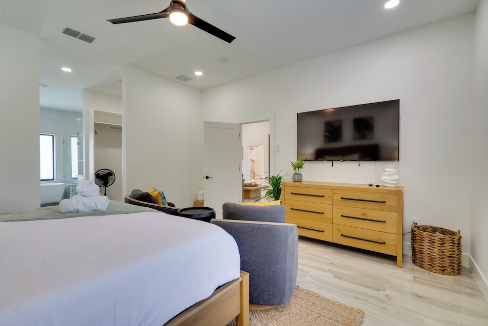 7 Mi Fort Myers Beach: Luxe 'mai Tai Villa'