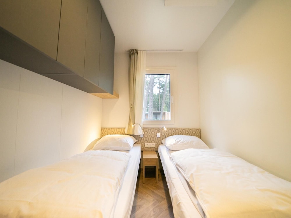 Nice Chalet With Dishwasher 16 km From Maastricht