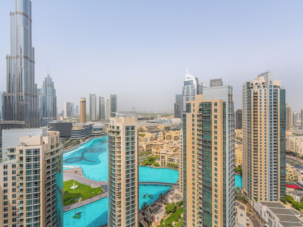 Luxury Condo With Burj Khalifa and Fountain Views