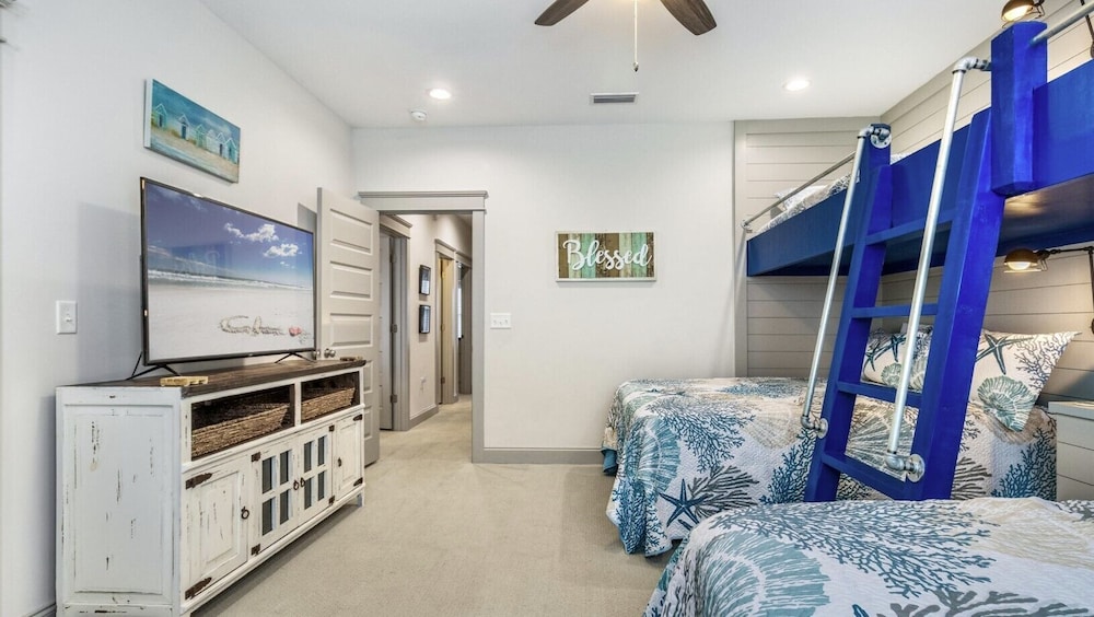 Endless Summer by Southern Vacation Rentals