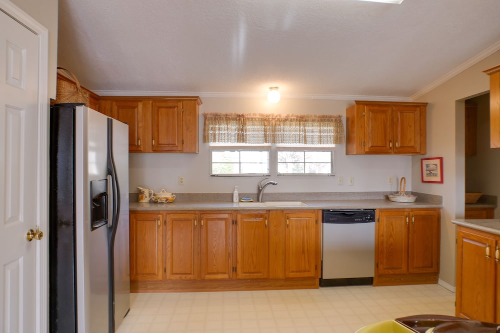 Dog-friendly Georgia Home w/ Grill Fishing Pond! - Property Image 18