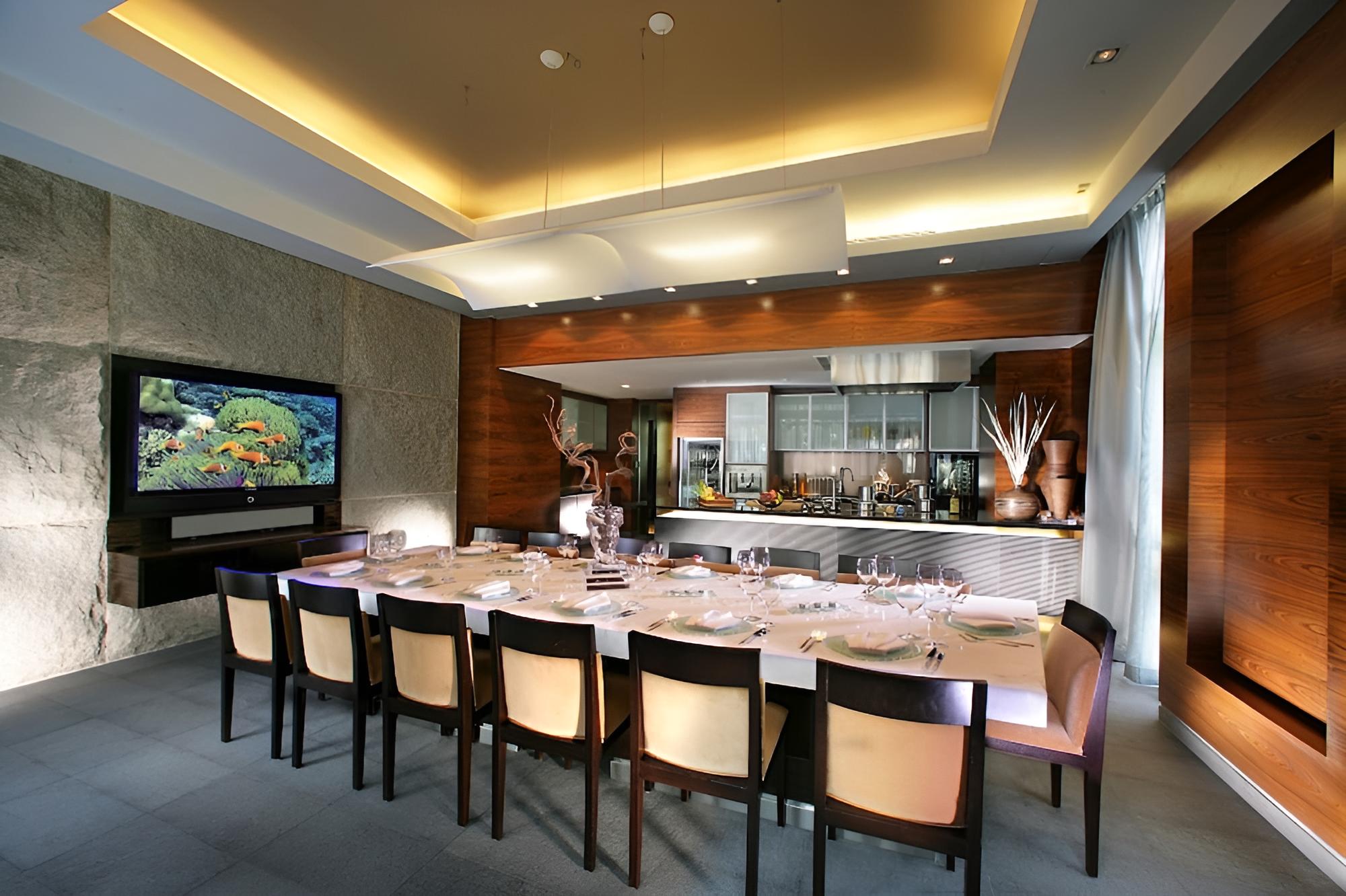 Orchard Scotts Residences - Image 3