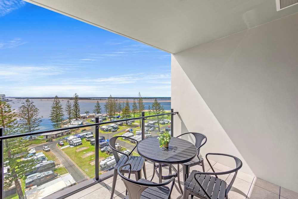 Marine Quarter Apartments by CLLIX